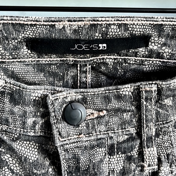 Joe’s skinny blush lace jean. - Picture 2 of 3
